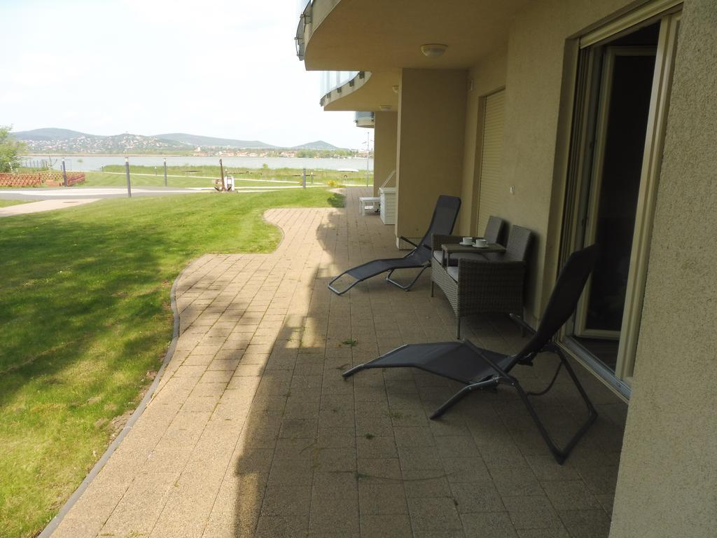 Azur Apartman Apartment Velence Exterior photo