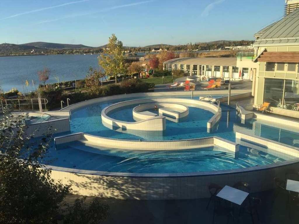Azur Apartman Apartment Velence Exterior photo